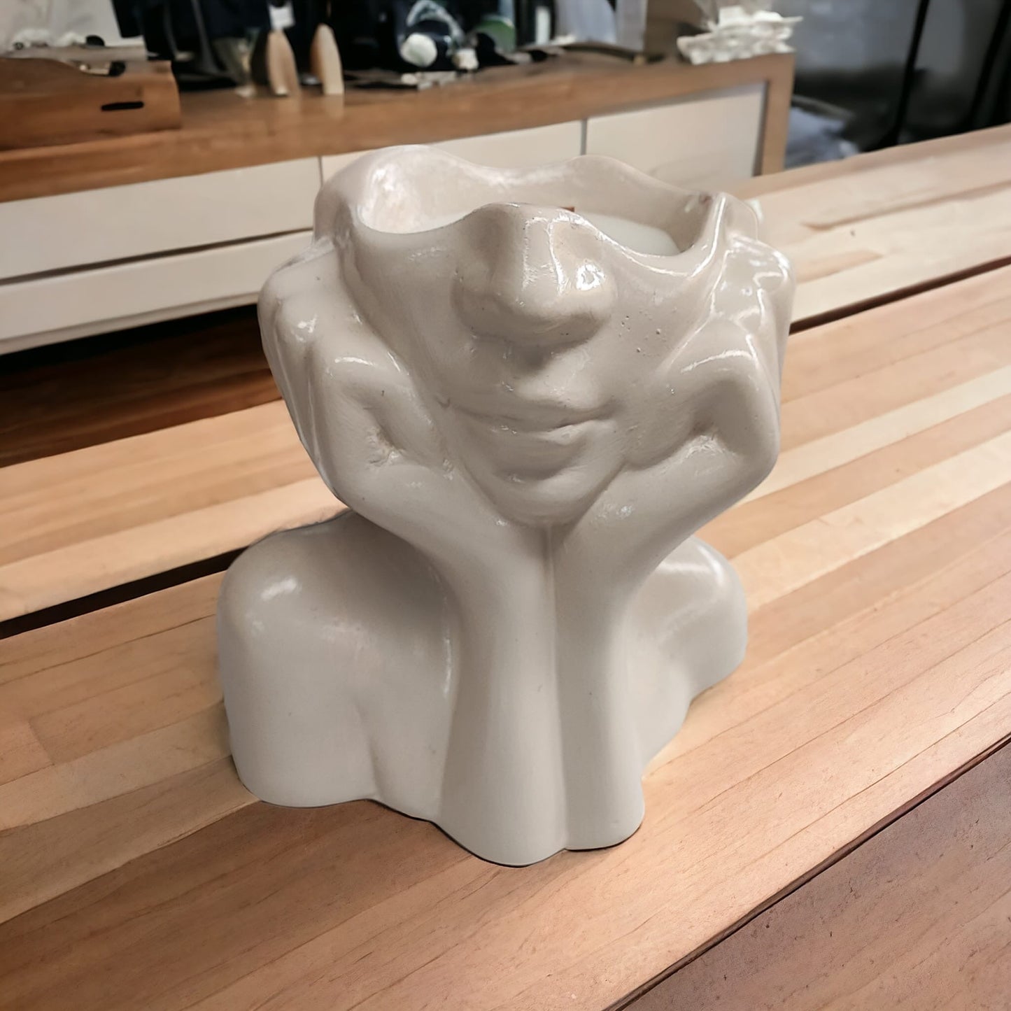 Adler Büst